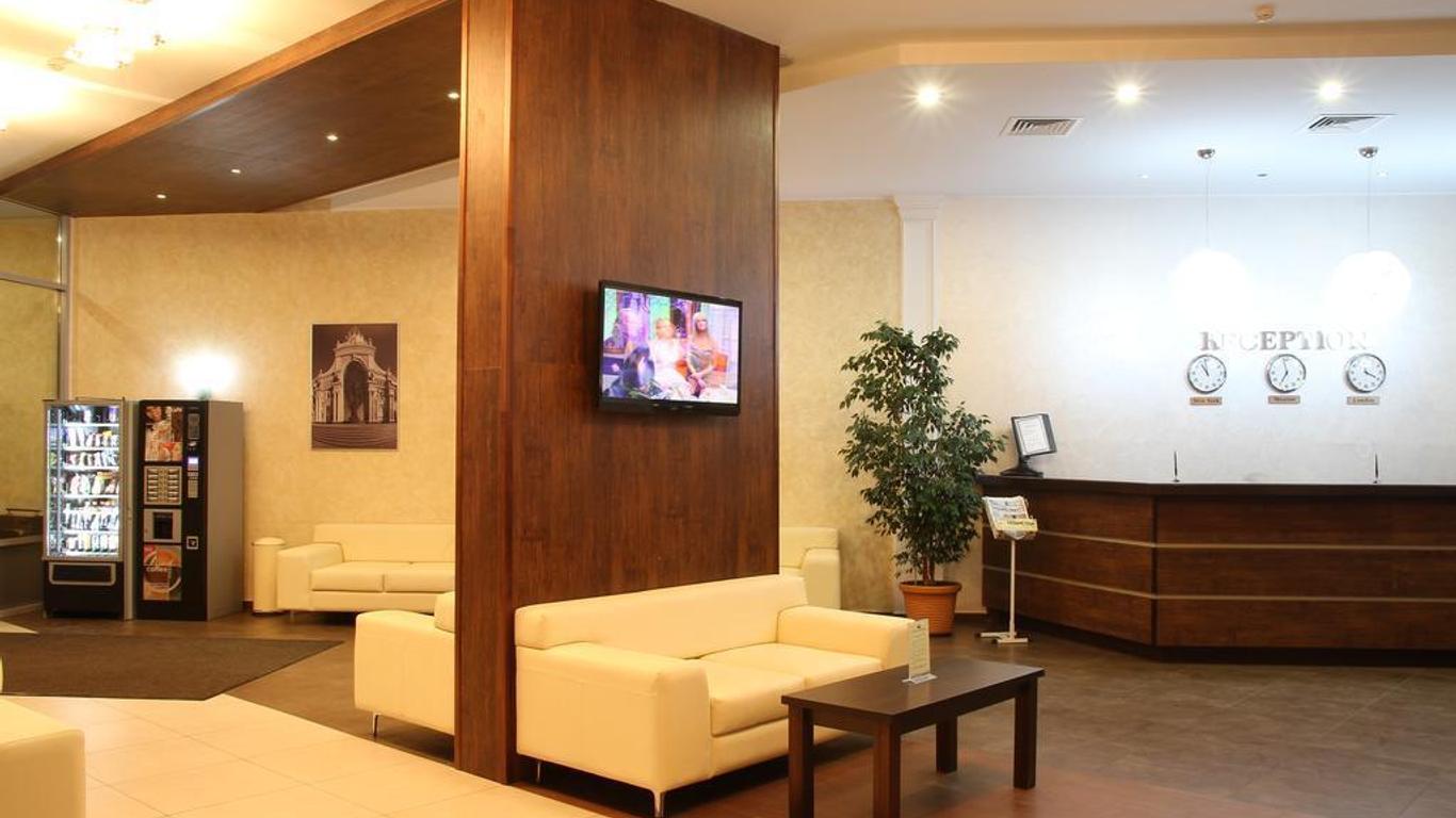 Hotel Crystal
