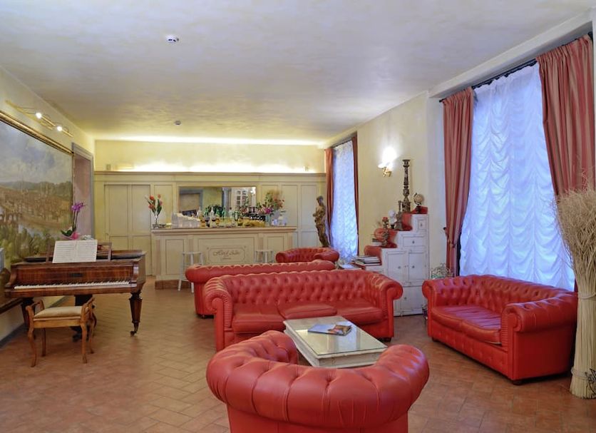 Lounge Photo