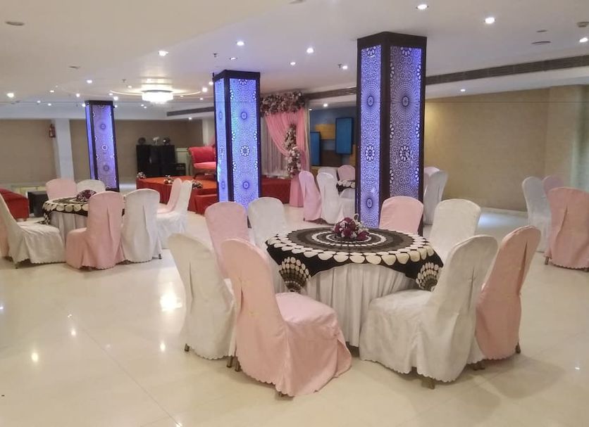 Banquet hall Photo