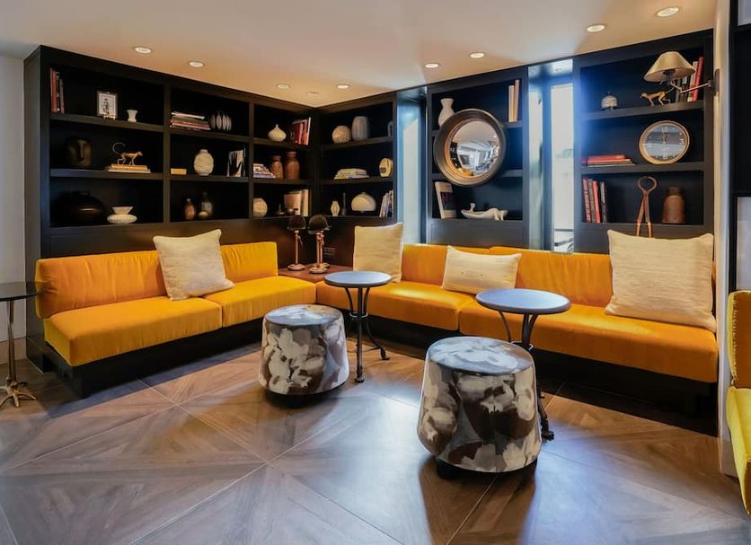 Lounge Photo