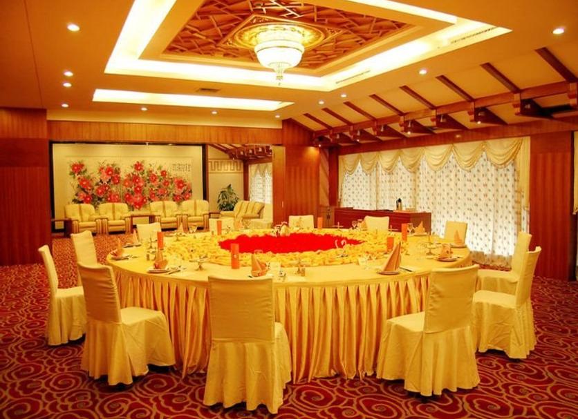 Banquet hall Photo