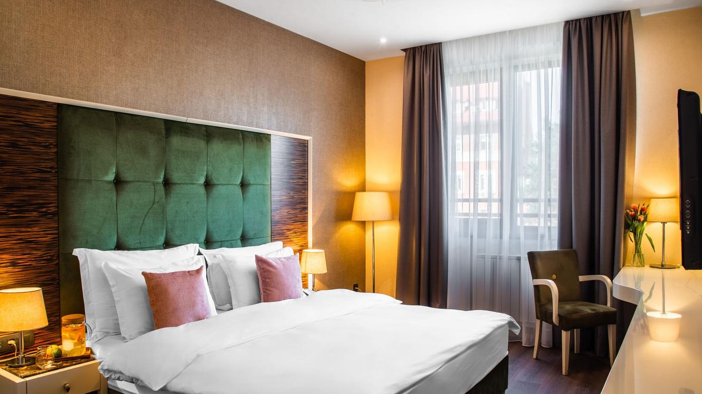 Crystal Hotel