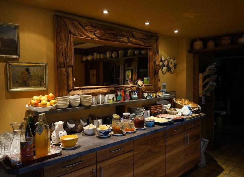 Buffet Photo