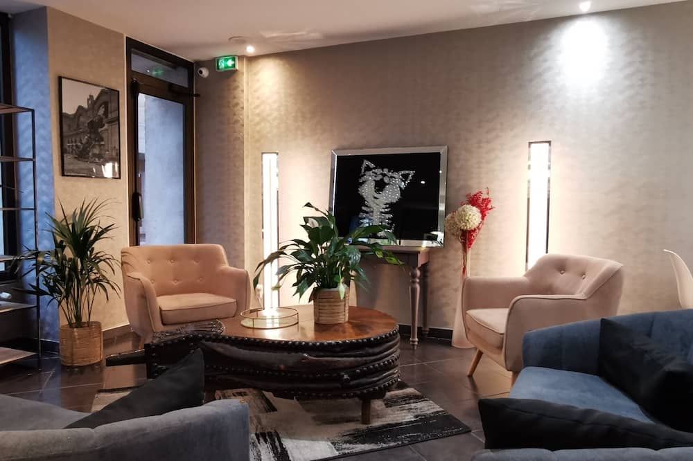 Lounge Photo