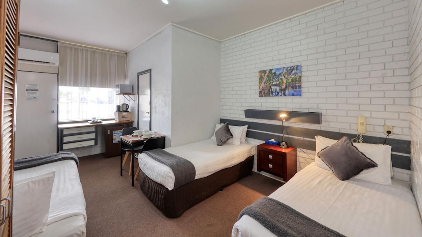 Sun Centre Motel