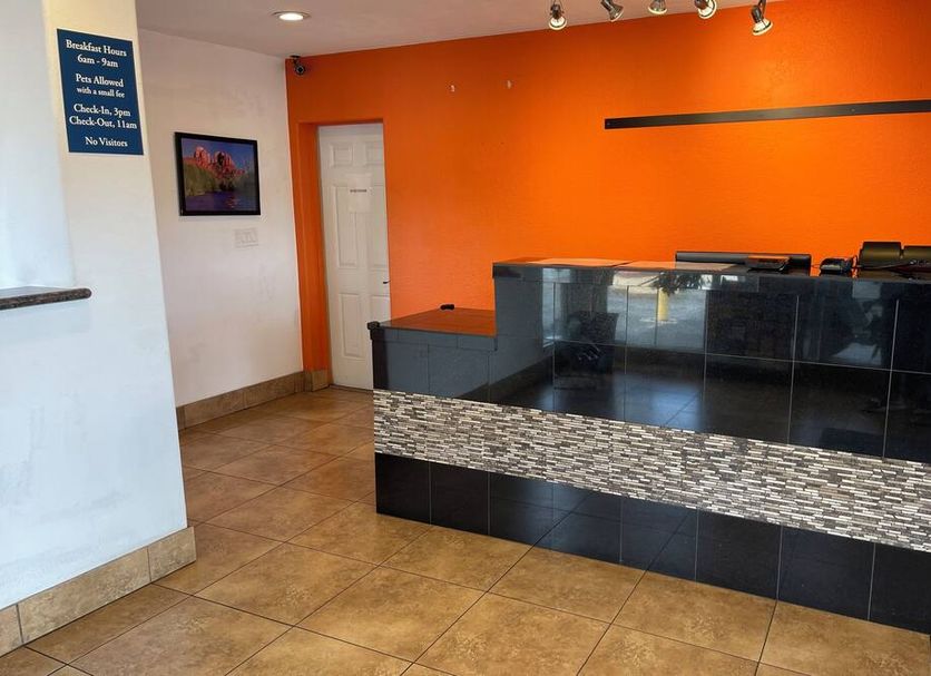 Front desk Photo
