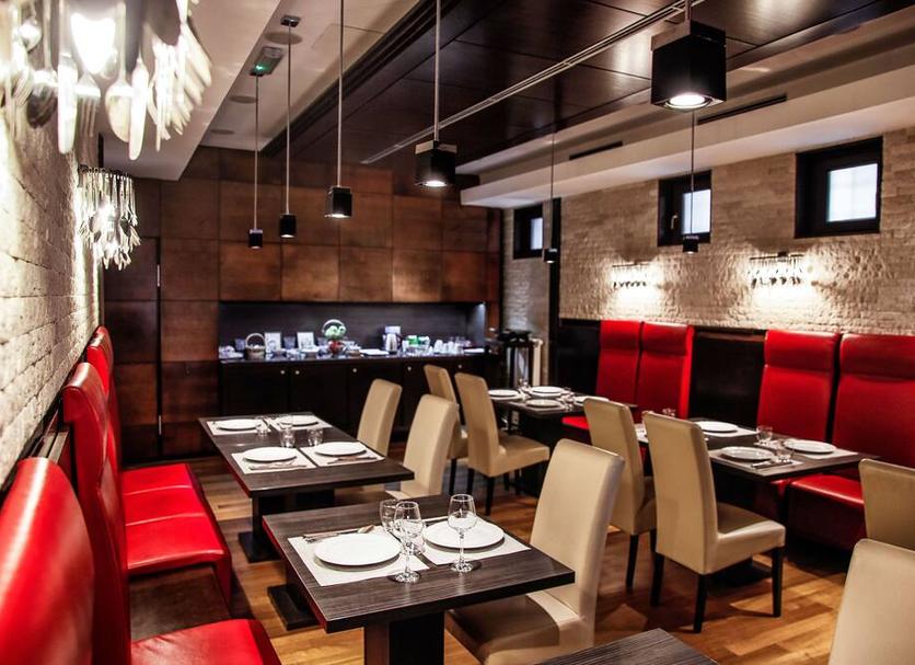 Restaurant Photo