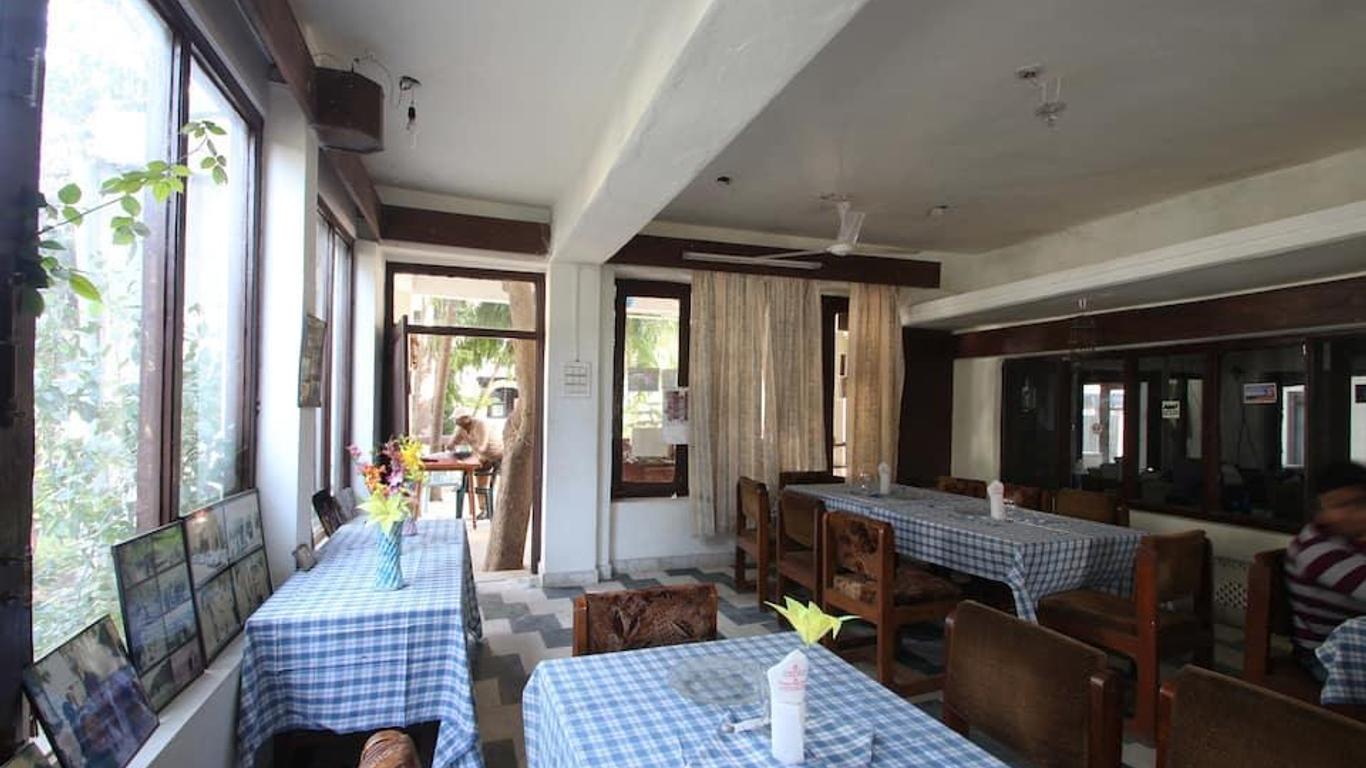 Hotel Peacock Holiday Resort