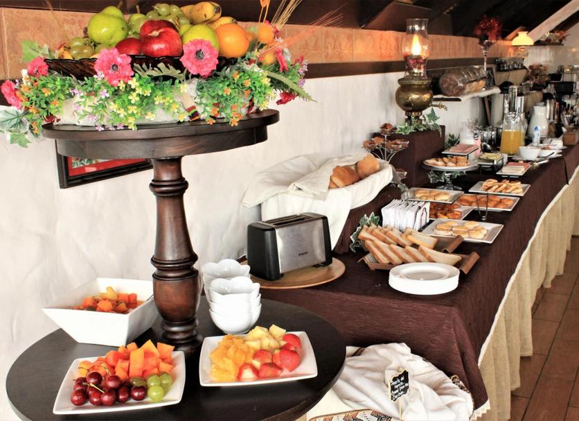 Buffet Photo