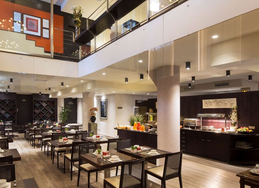 Restaurant Photo