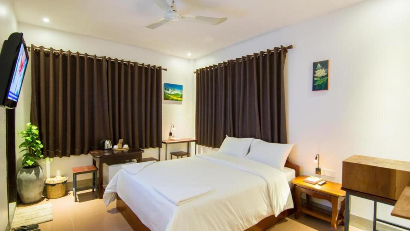 Yellow Hostel