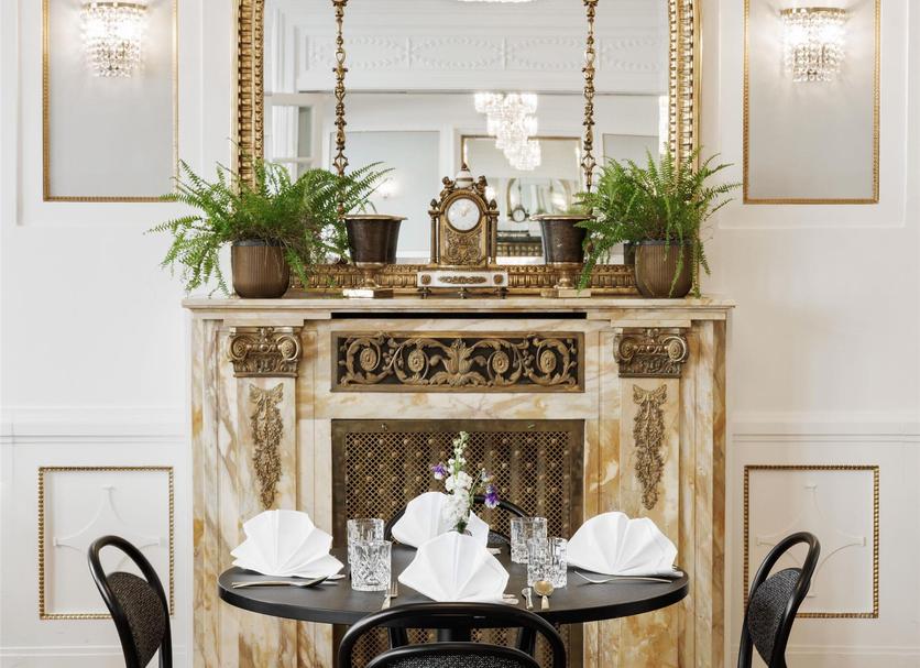 Dining room Photo