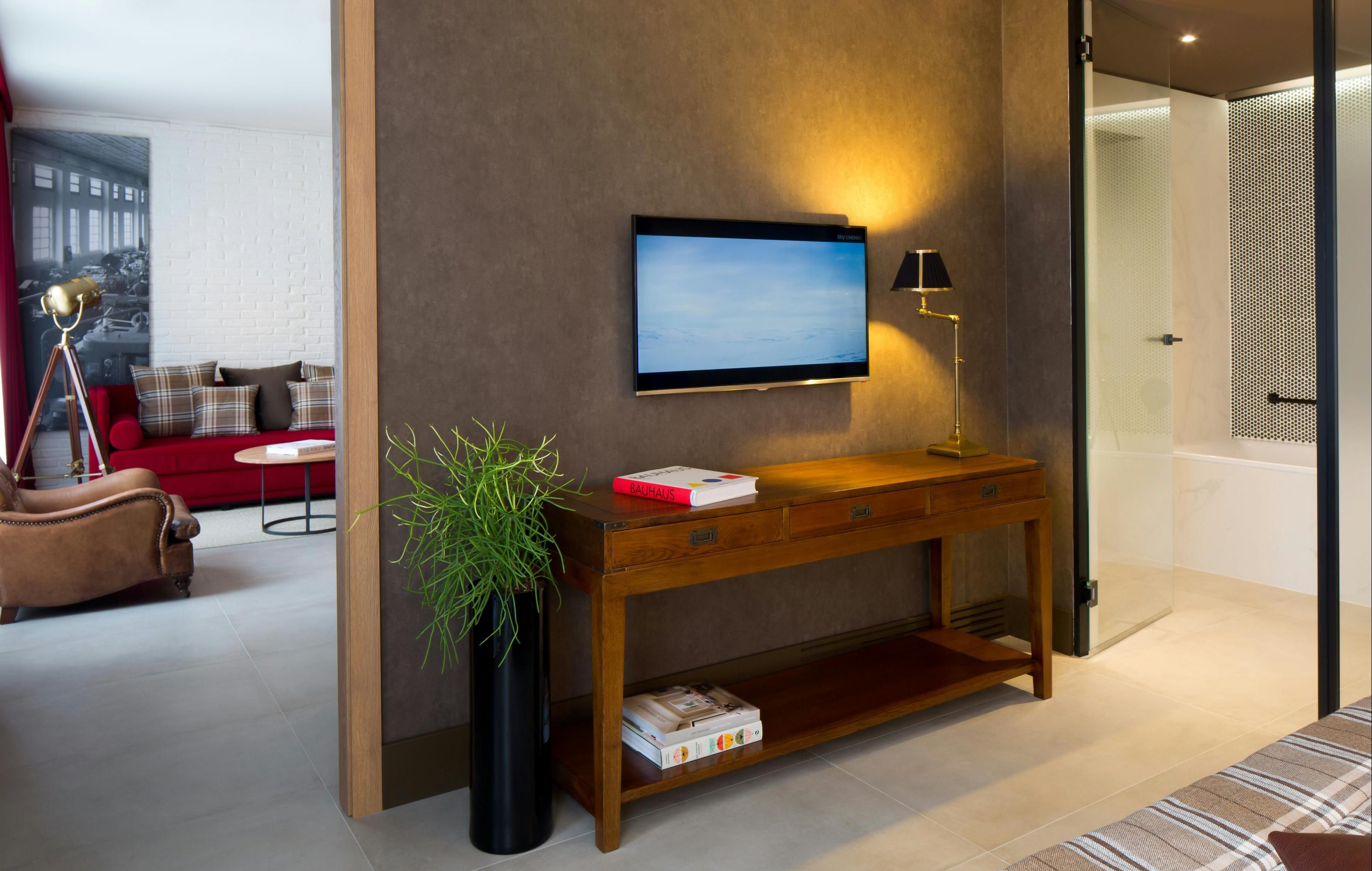 Room amenity