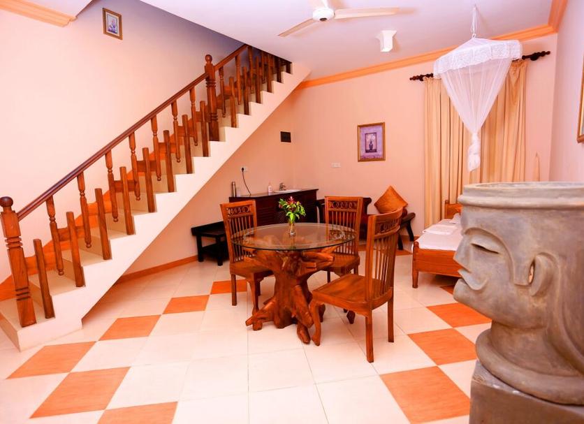 Dining room Photo
