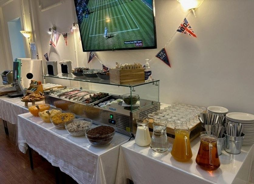 Buffet Photo