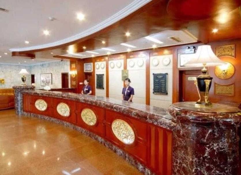 Front desk Photo