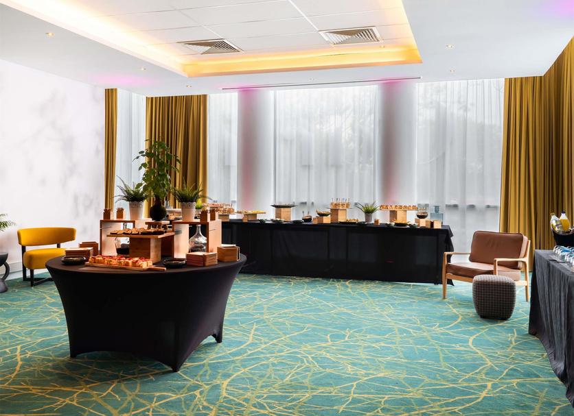 Buffet Photo