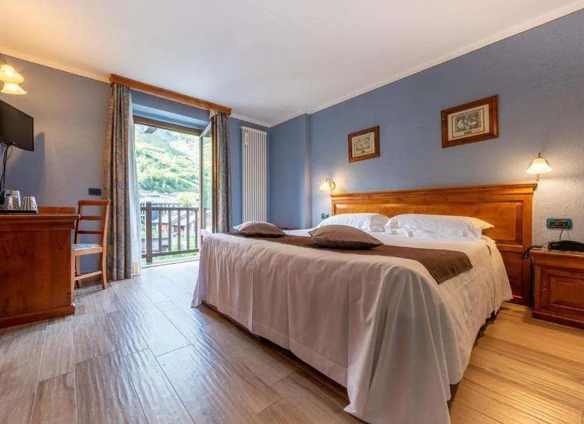 Bedroom Photo