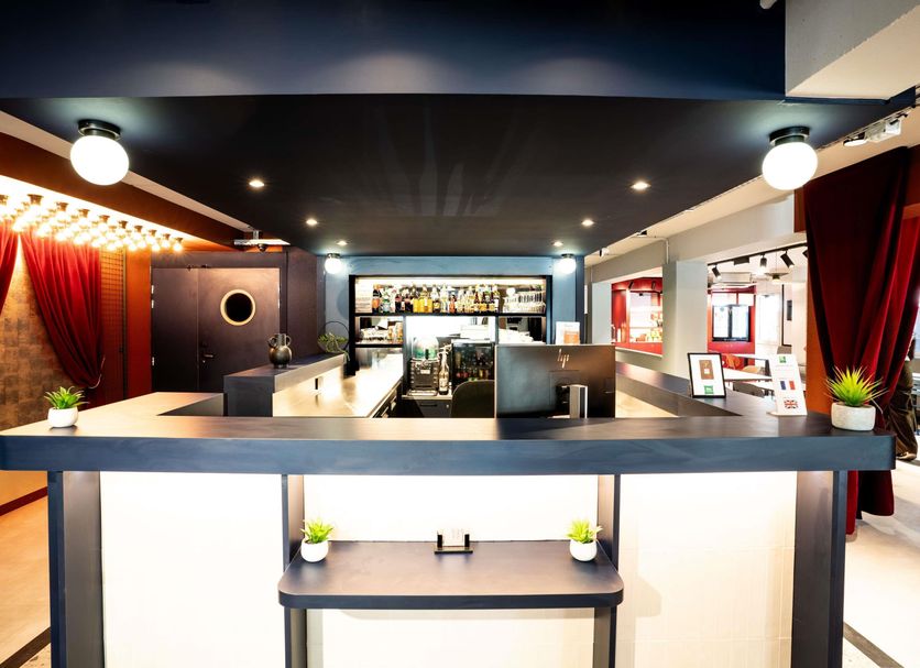 Bar Photo