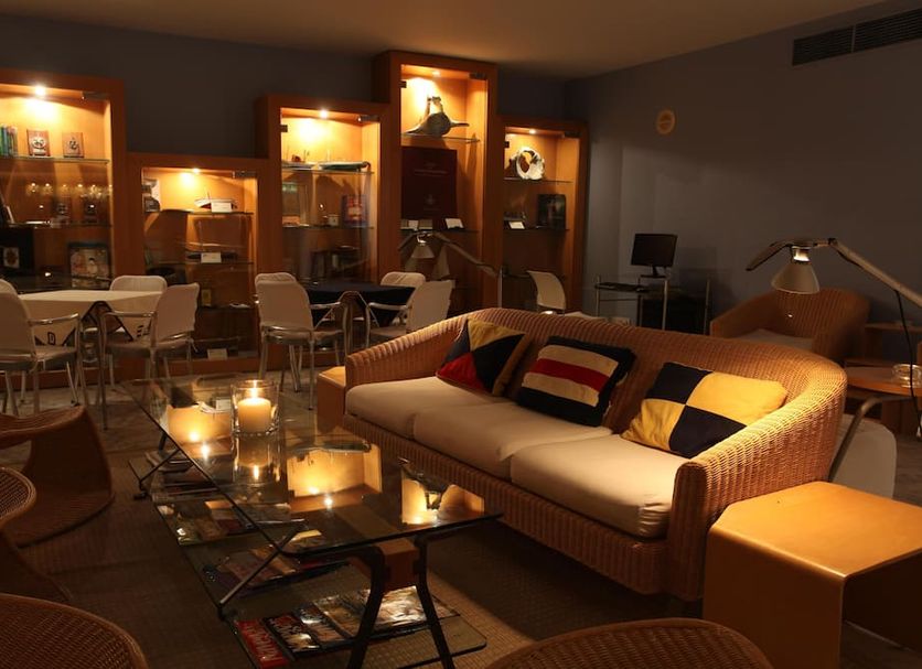Lounge Photo