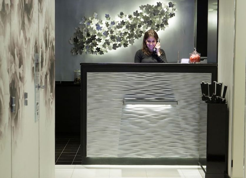 Front desk Photo