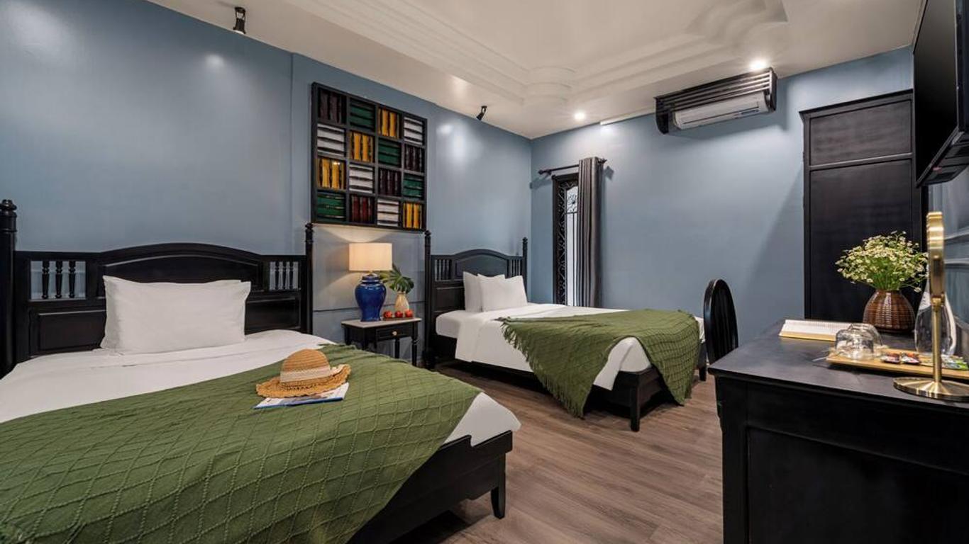 Old Town Hotel