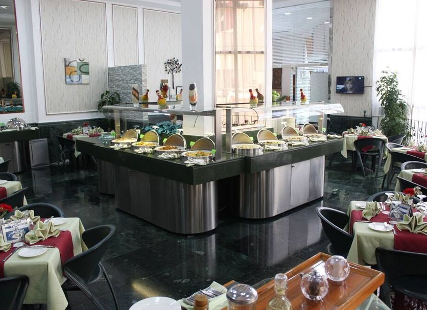 Buffet Photo
