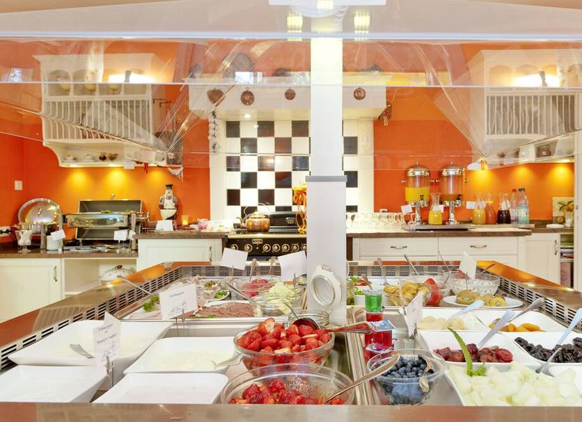 Buffet Photo