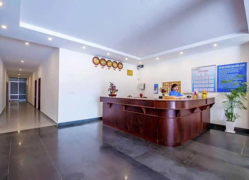 Front desk Photo