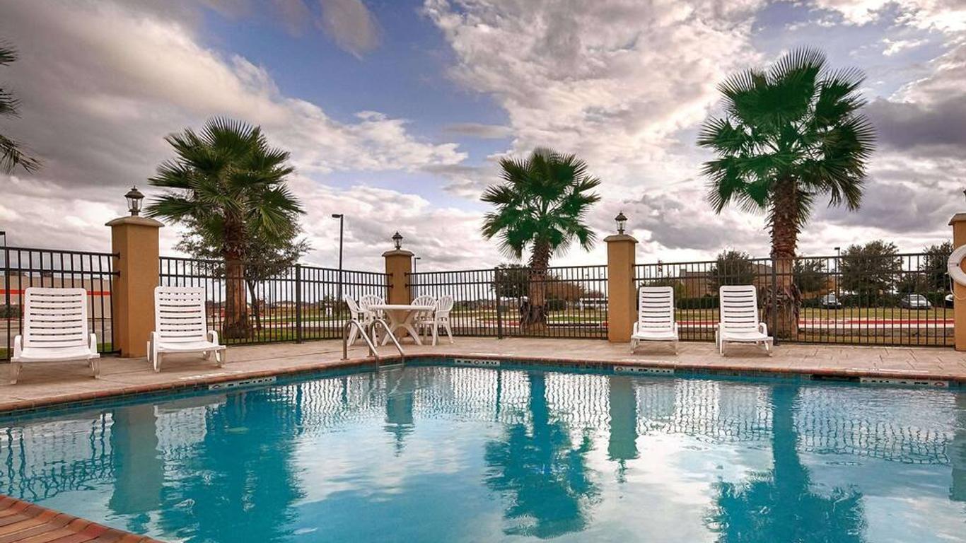 Best Western Bastrop Pines Inn