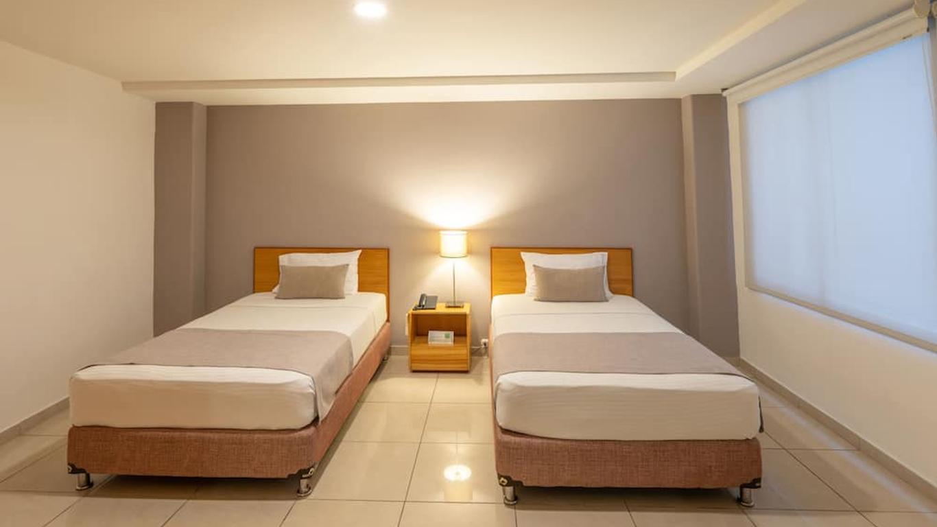 Basic Hotel Centenario by Hoteles MS