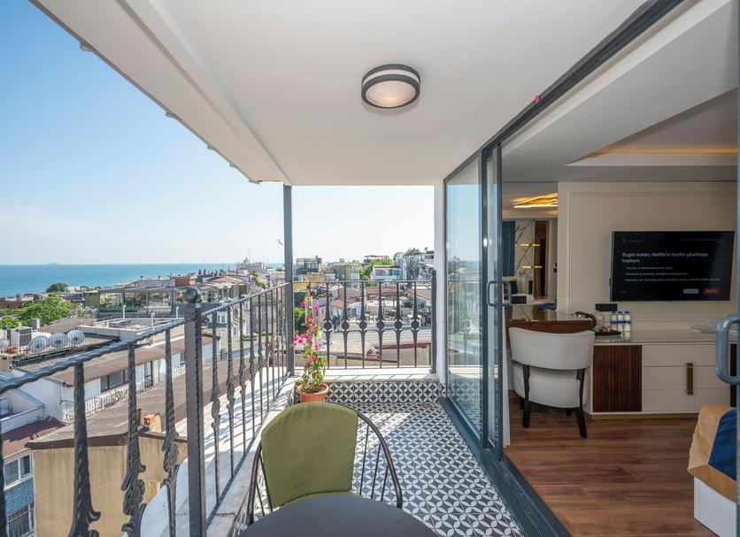 Balcony Photo