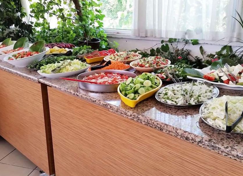 Buffet Photo