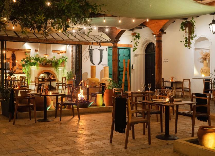 Restaurant Photo