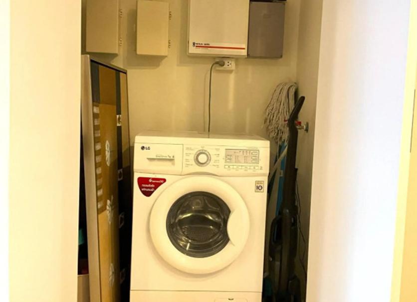 Laundry facility Photo