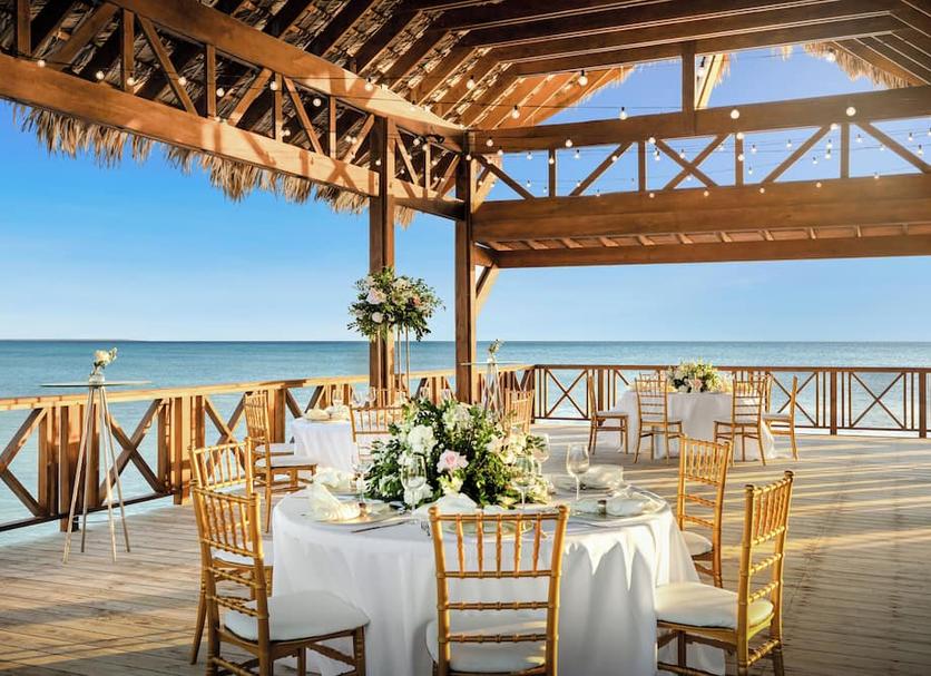 Banquet hall Photo