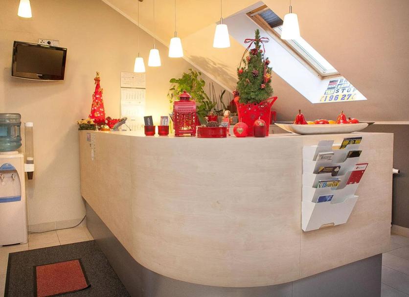 Front desk Photo