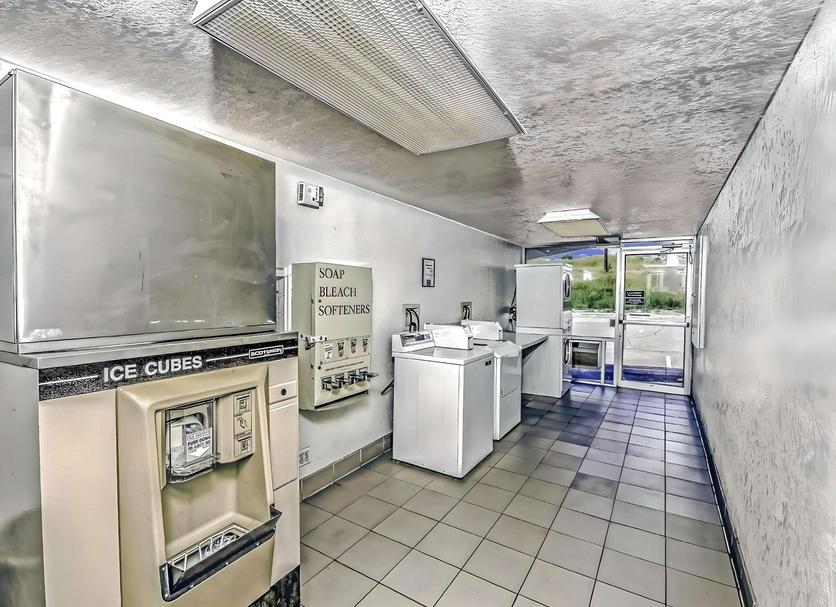 Laundry facility Photo
