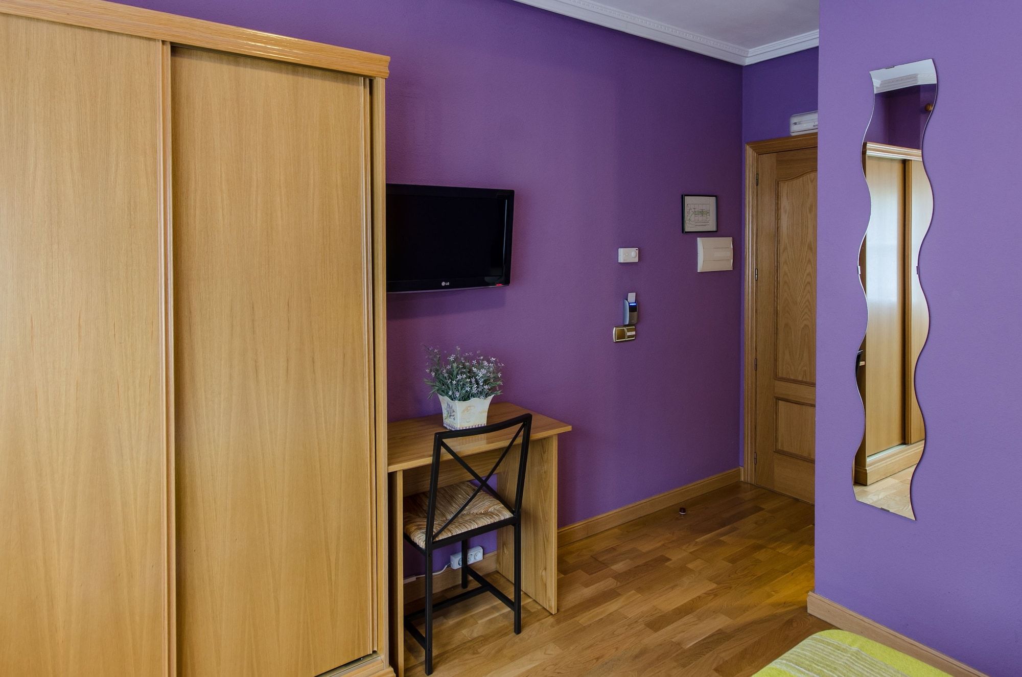 Room amenity