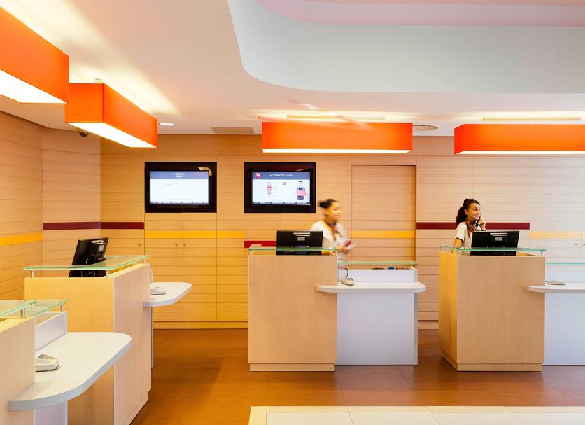 Front desk Photo