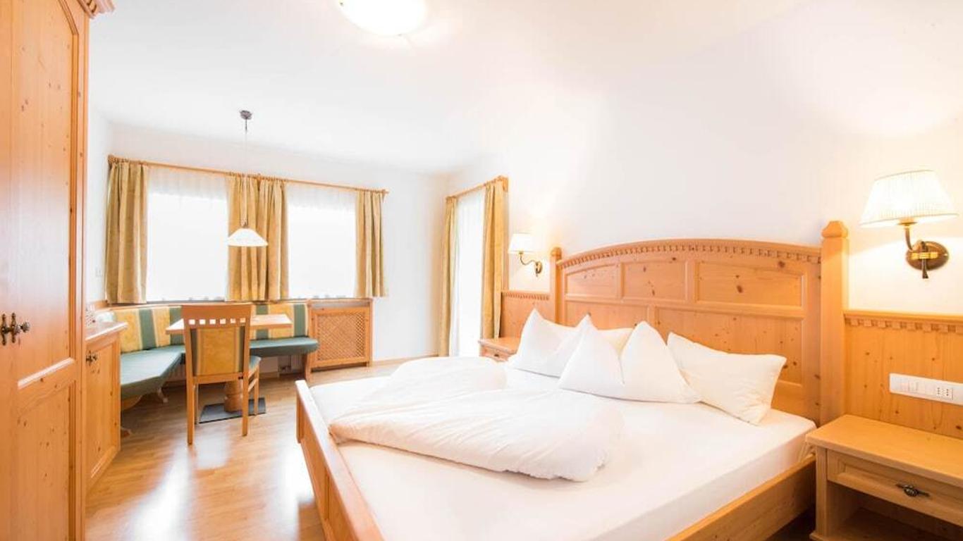 Tonzhaus Hotel