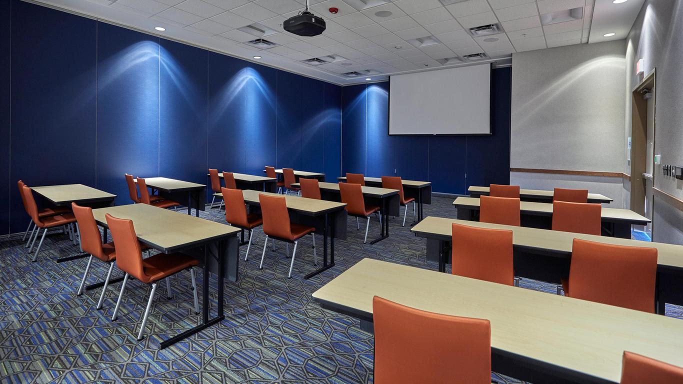 Holiday Inn Express Eugene - Springfield, An IHG Hotel