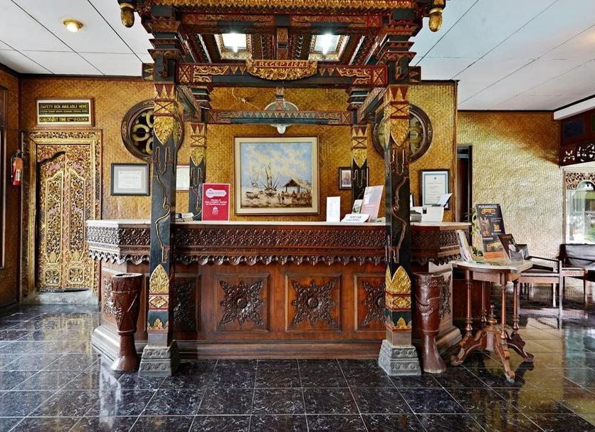 Front desk Photo