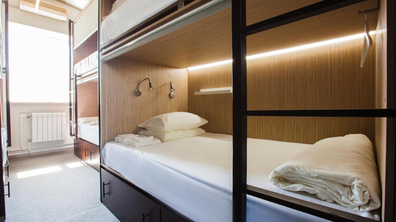 Buran capsule hotel