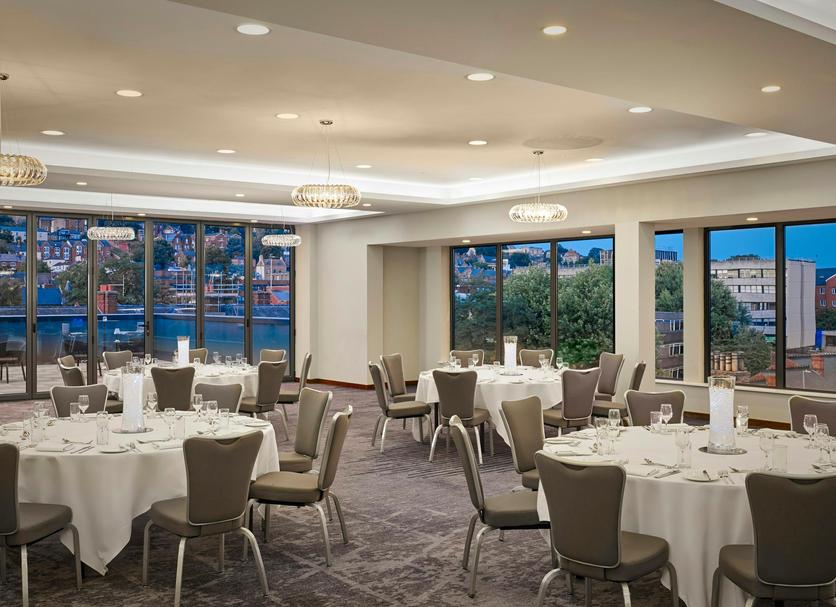 Banquet hall Photo