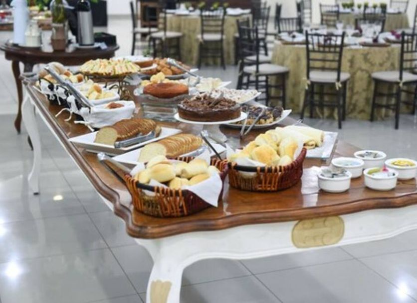 Buffet Photo