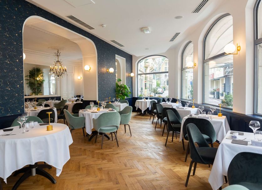 Restaurant Photo