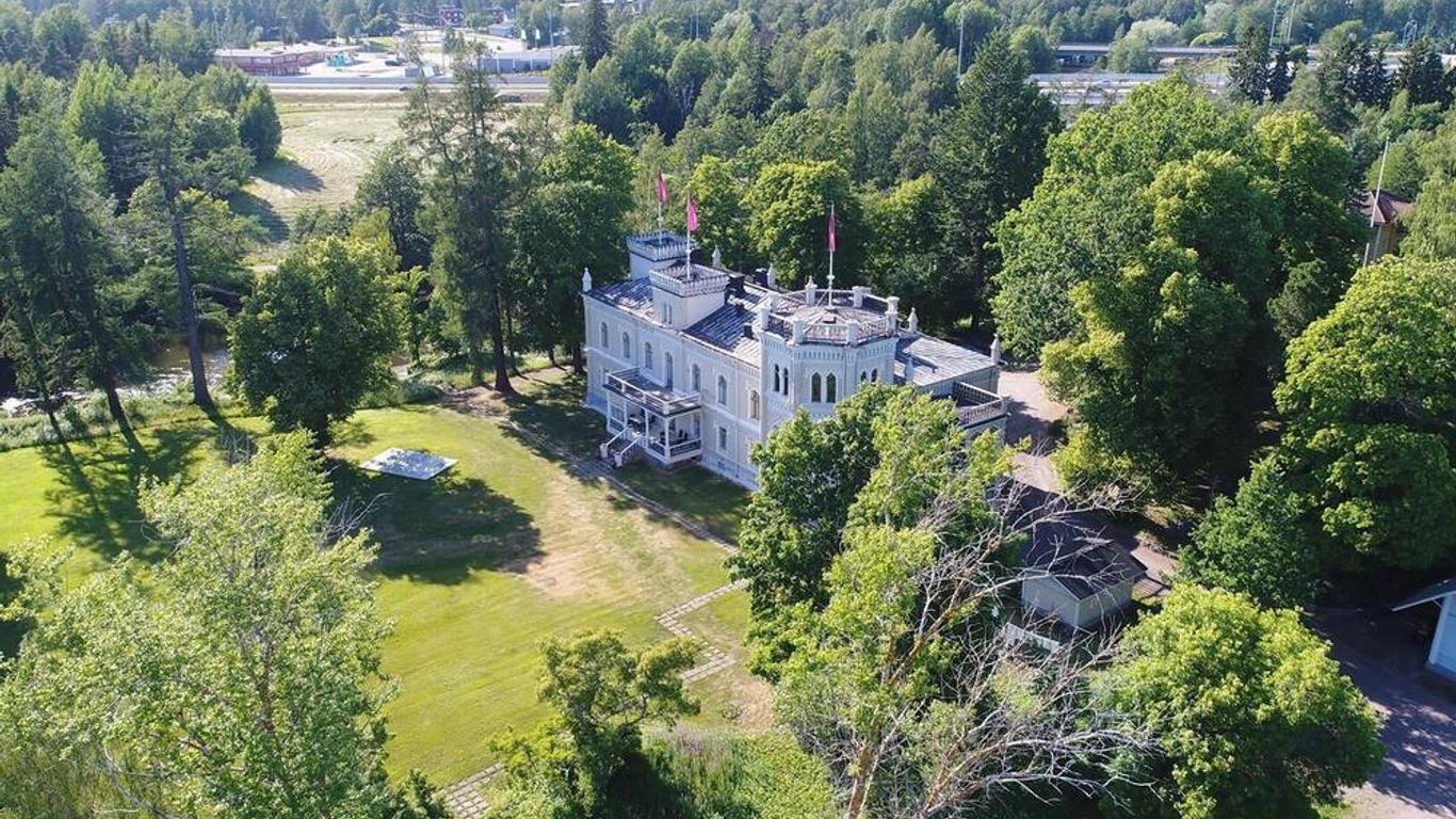 Kartanohotelli Karhulan Hovi