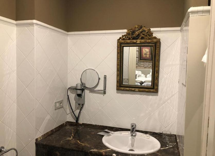 Bathroom Photo