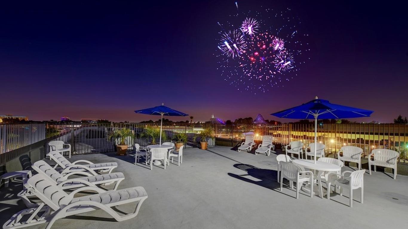 Anaheim Desert Inn & Suites